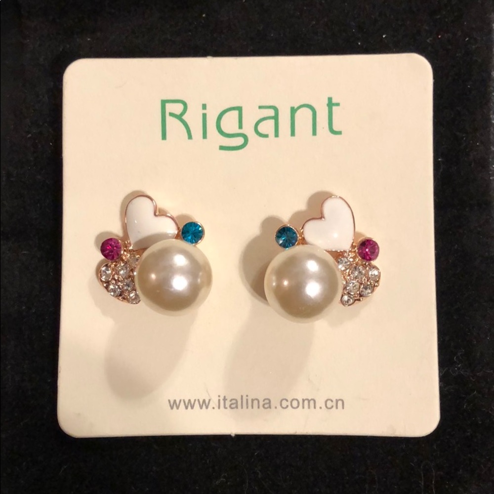 Heart pearl earrings